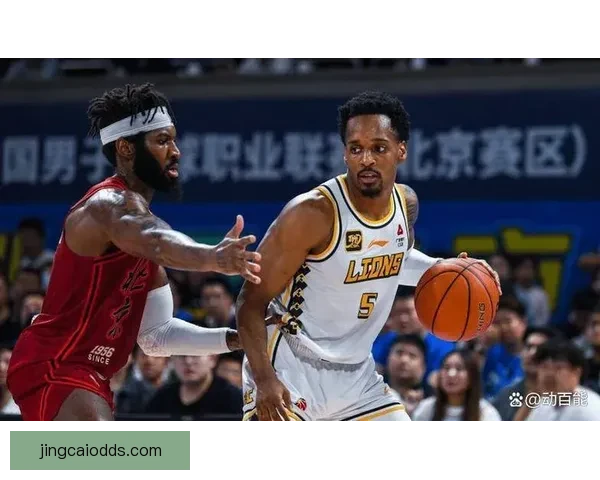 塔图姆用伤后恢复表现回应质疑 布朗透露队内会议达成一致决定以他为进攻核心